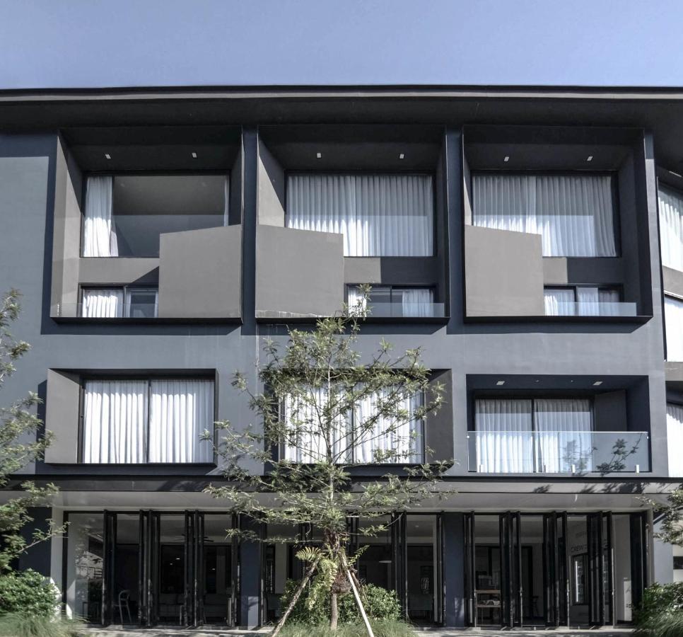 Crew Hotel Chiang Mai Exterior foto